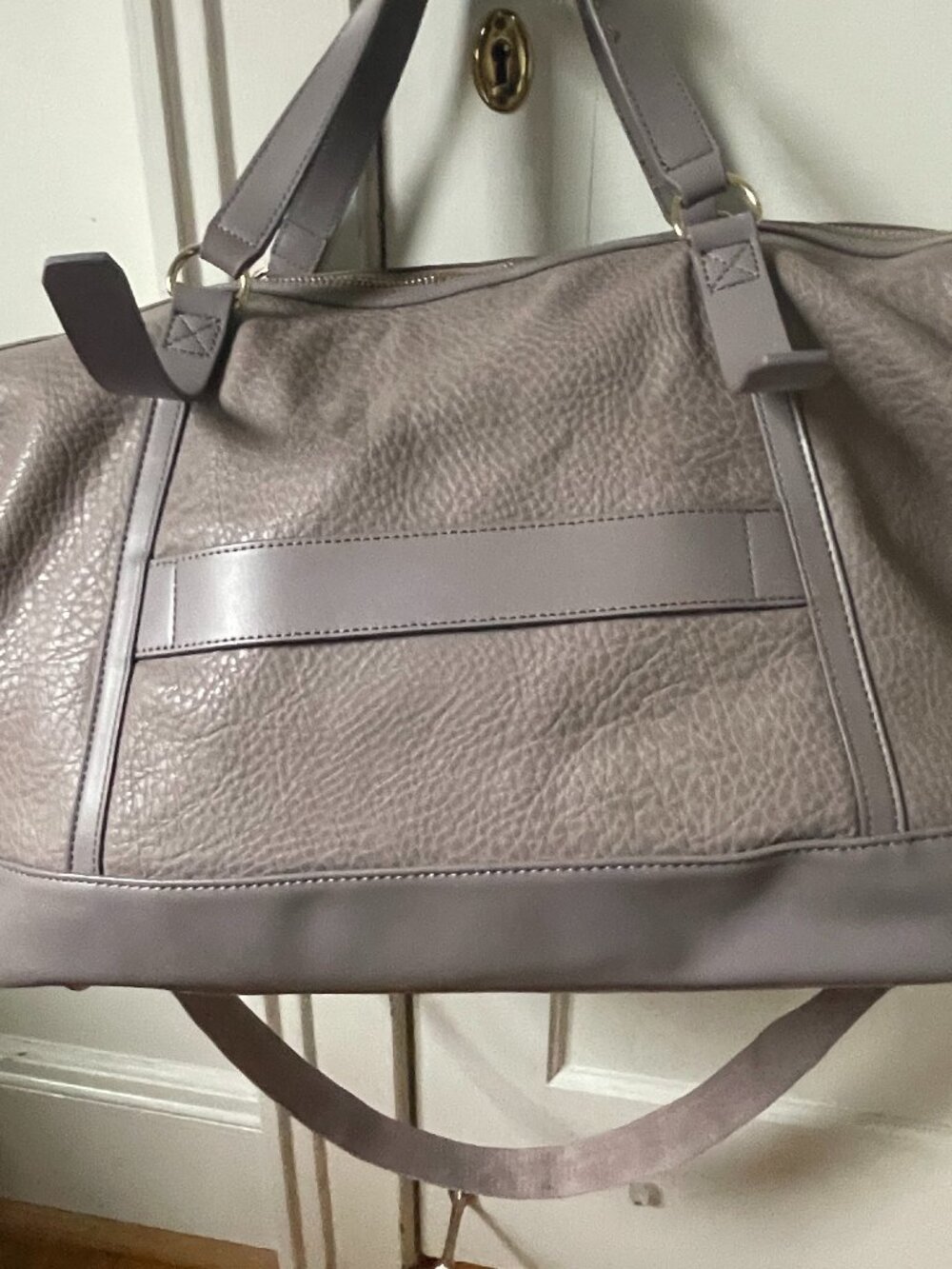DKNY Rapture Weekender Boarding Bag in Taupe EUC Faux Leather - Picture 5 of 16